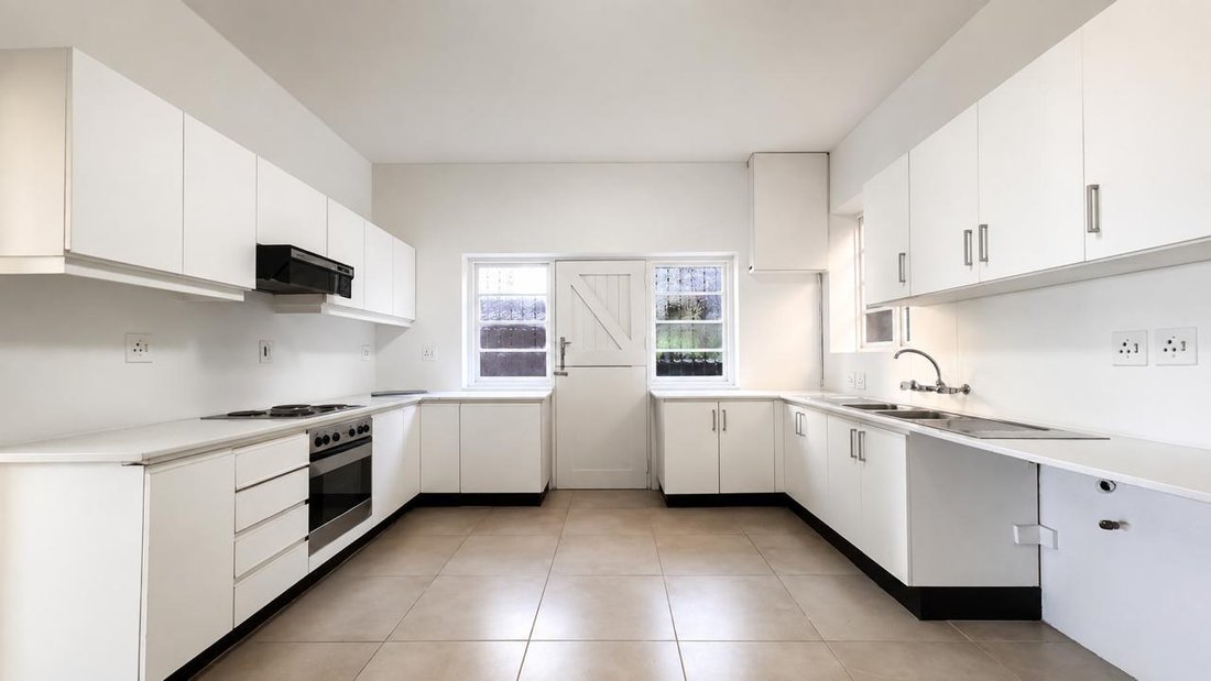 House in Cape Town, Western Cape, South Africa 4 - 17890002