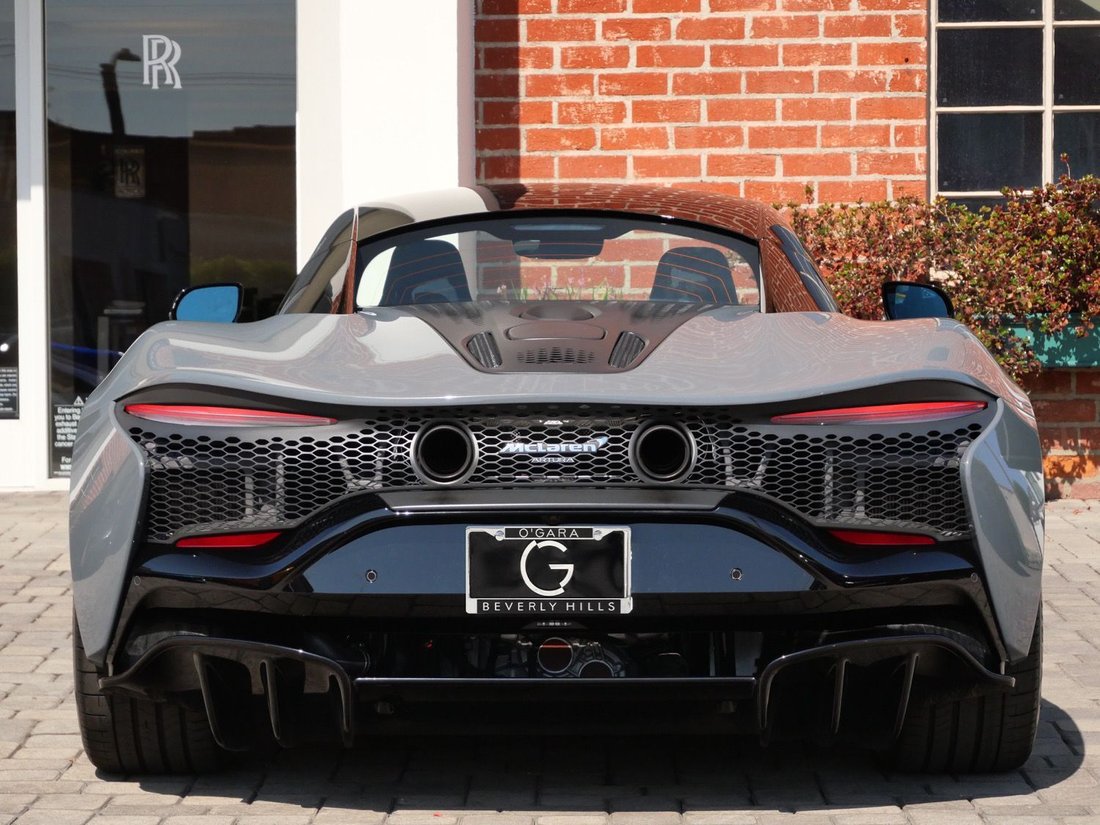 Coupe in Beverly Hills, CA, United States 5 - 18640865