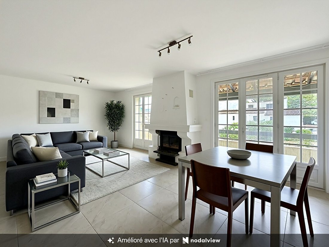 Villa in Bouc-Bel-Air, Provence-Alpes-Côte d'Azur, France 4 - 18374554