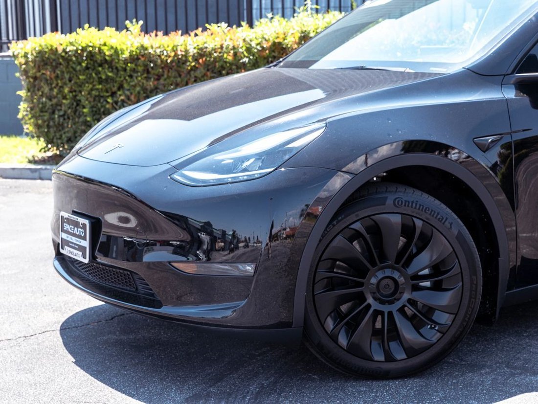 Suv in Azusa, CA, United States 3 - 18608518