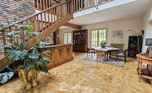 House in Noisy-sur-Ecole, Ile-de-France, France 1