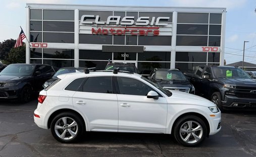 2020 Audi Q5 45 TFSI Premium Plus Sport Utility 4D in Milwaukee, WI, United States 1