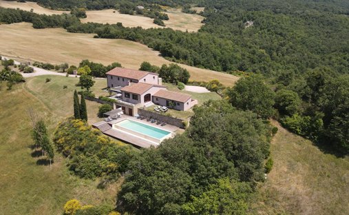 Villa in Sarteano, Tuscany, Italy 1