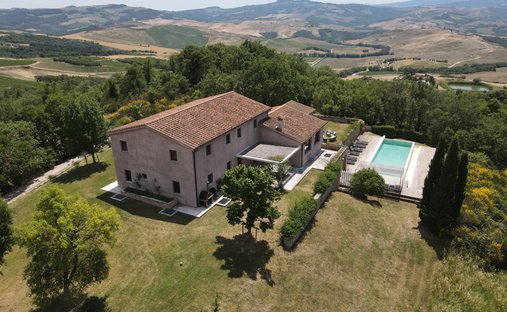 Villa in Sarteano, Tuscany, Italy 1