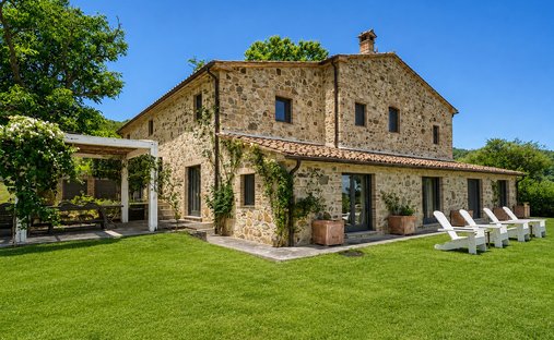 Villa in Sarteano, Tuscany, Italy 1