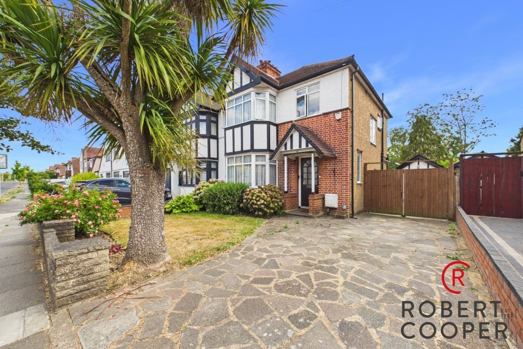 House in Eastcote, Hillingdon, England 1 - 18641646
