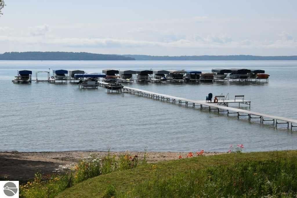 House in Suttons Bay, Michigan, United States 4 - 18641611