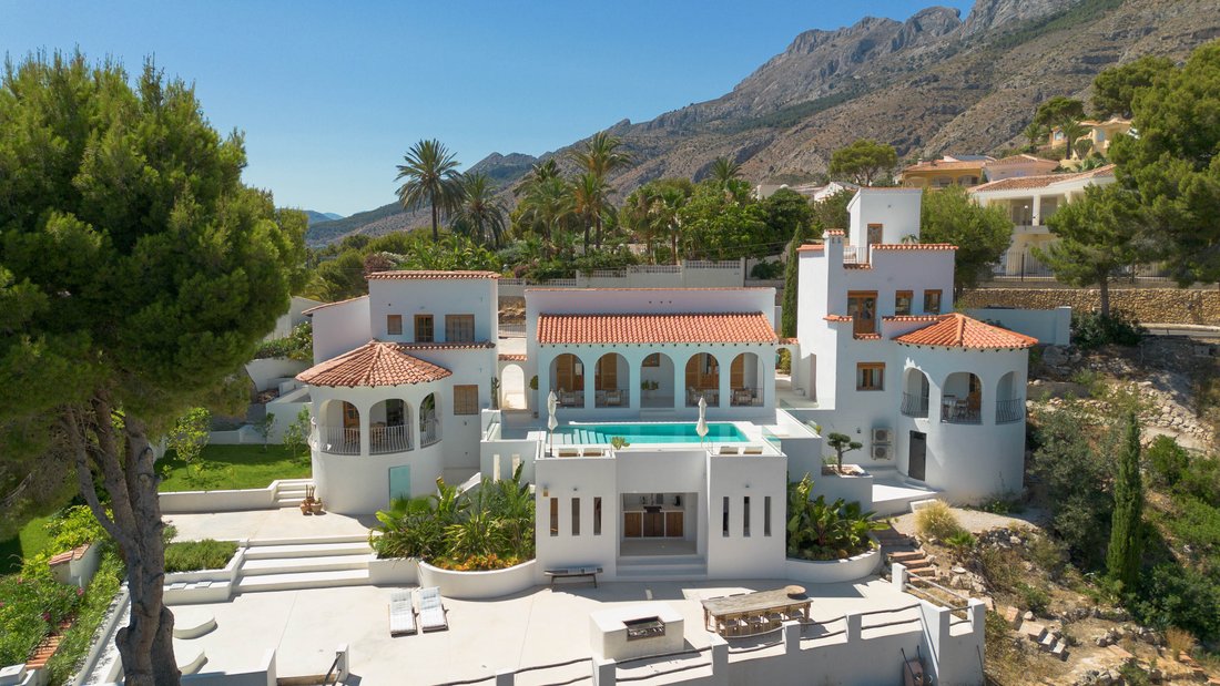 Villa in Altea, Valencian Community, Spain 1 - 18415188