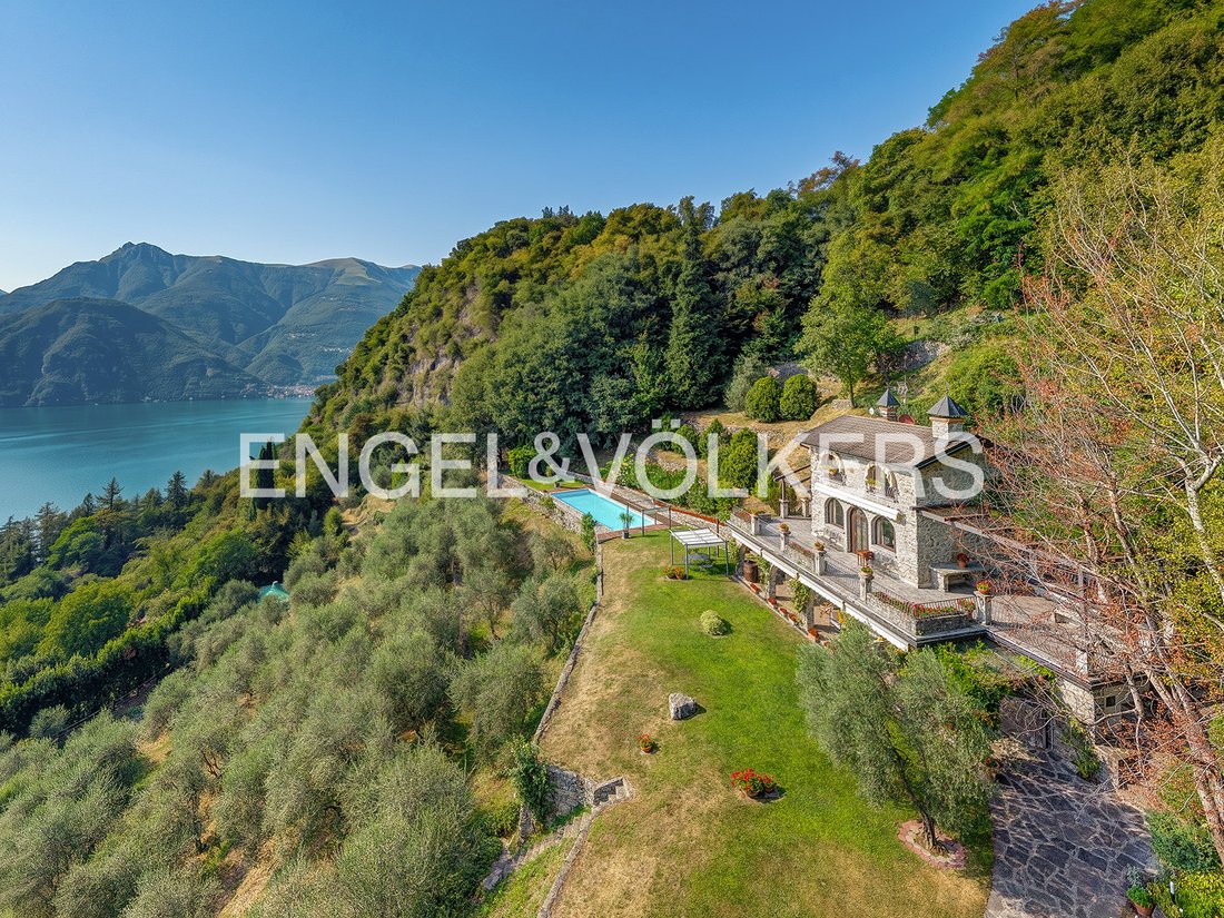 Villa in Varenna, Lombardy, Italy 1 - 18641409
