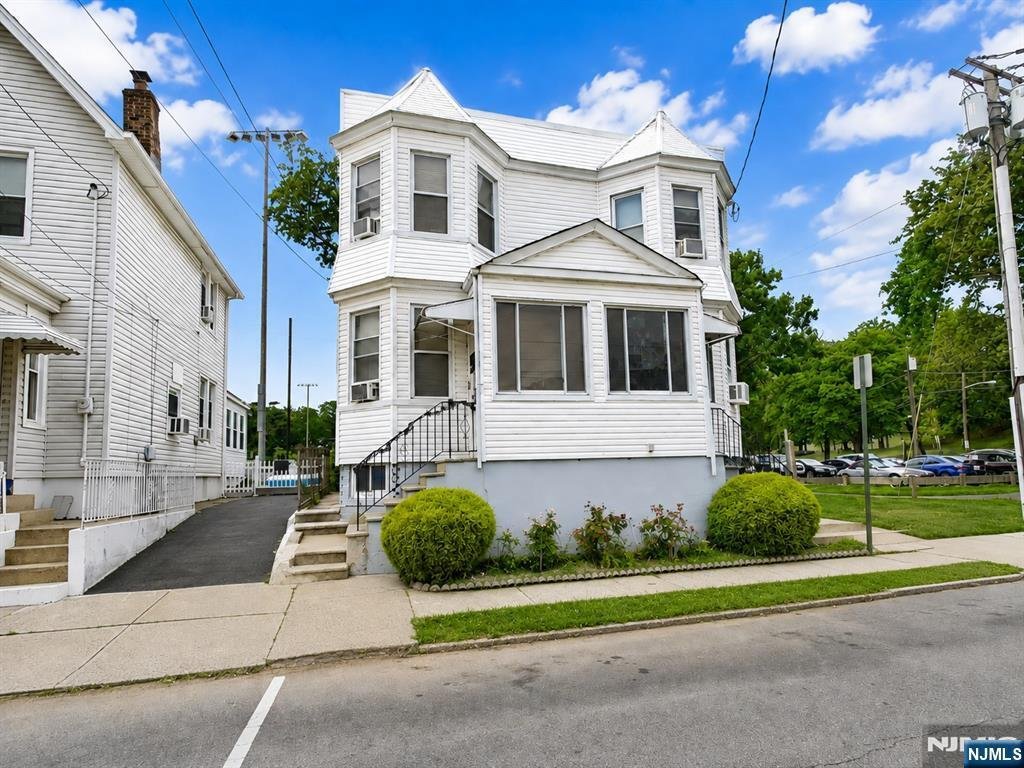 Apartment in Kearny, New Jersey, United States 1 - 18641548