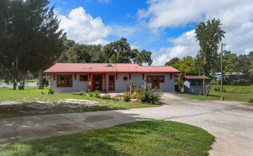 House in Inverness, Florida, United States 1