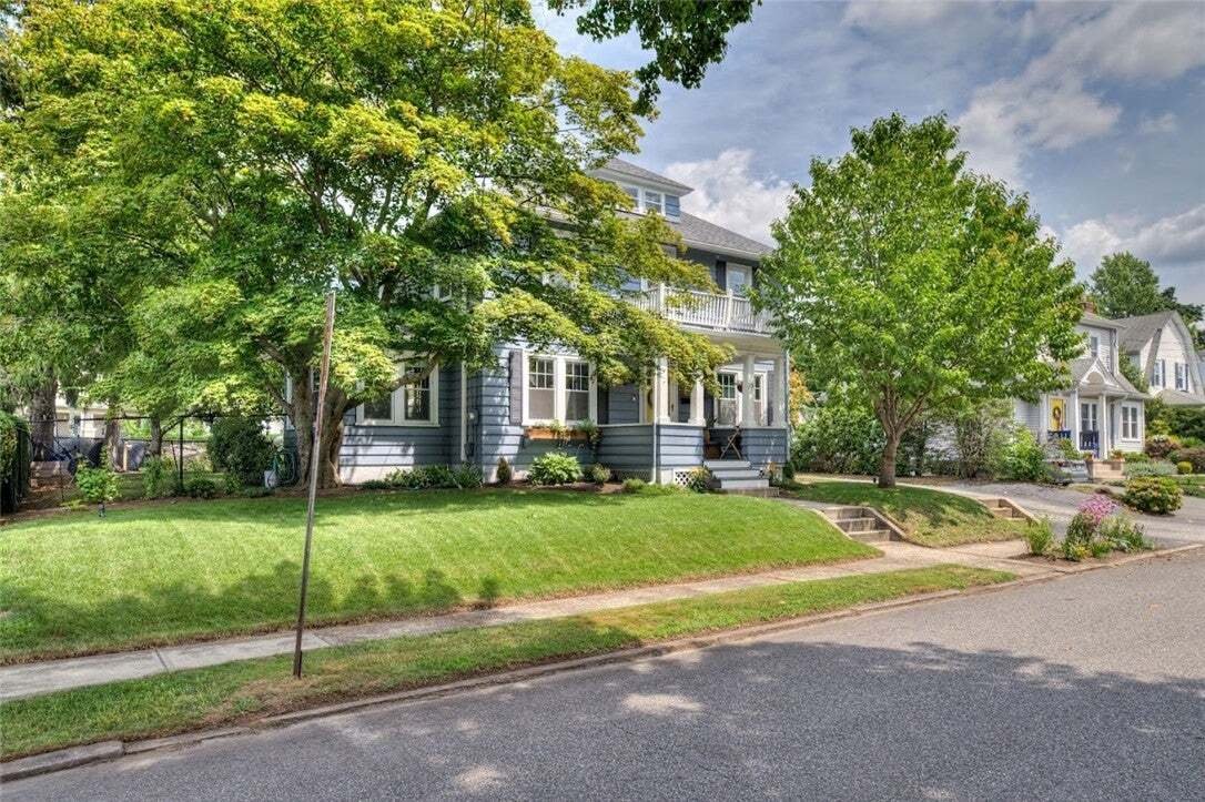 House in Cranston, Rhode Island, United States 3 - 18641725