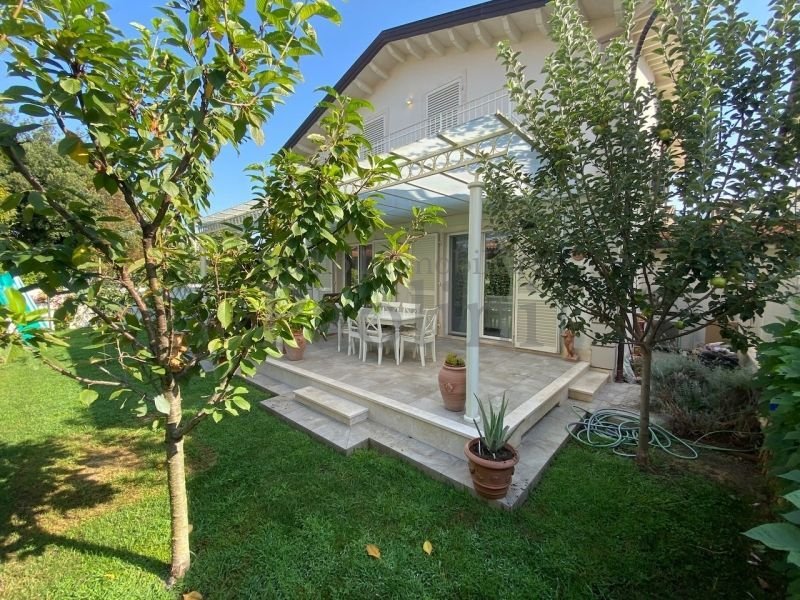 Villa in Cinquale, Montignoso, Tuscany 4 - 18641792