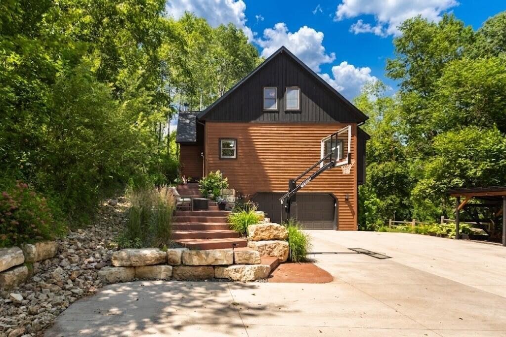 House in Holmen, Wisconsin, United States 3 - 18303842