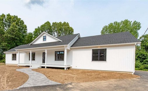 House in Cranston, Rhode Island, United States 1
