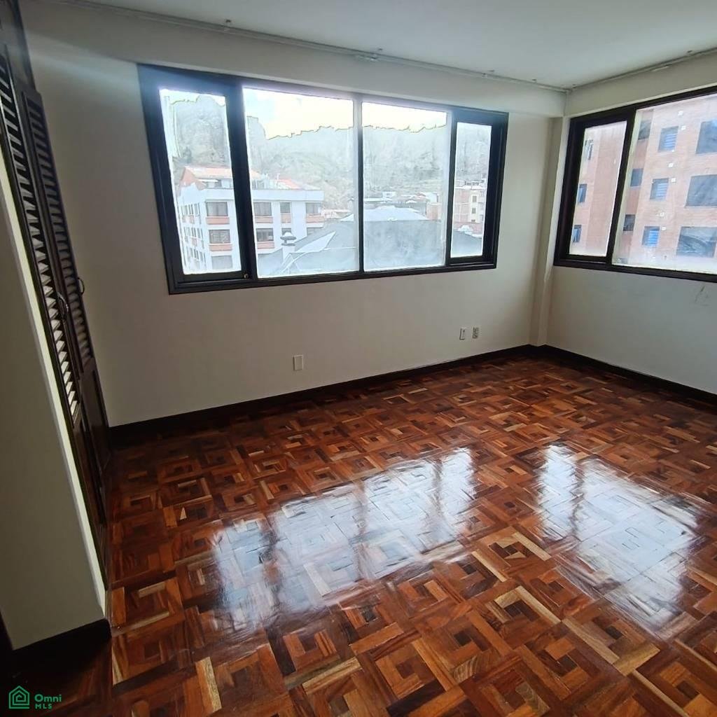 Condo in La Paz, La Paz Department, Bolivia 5 - 18641698