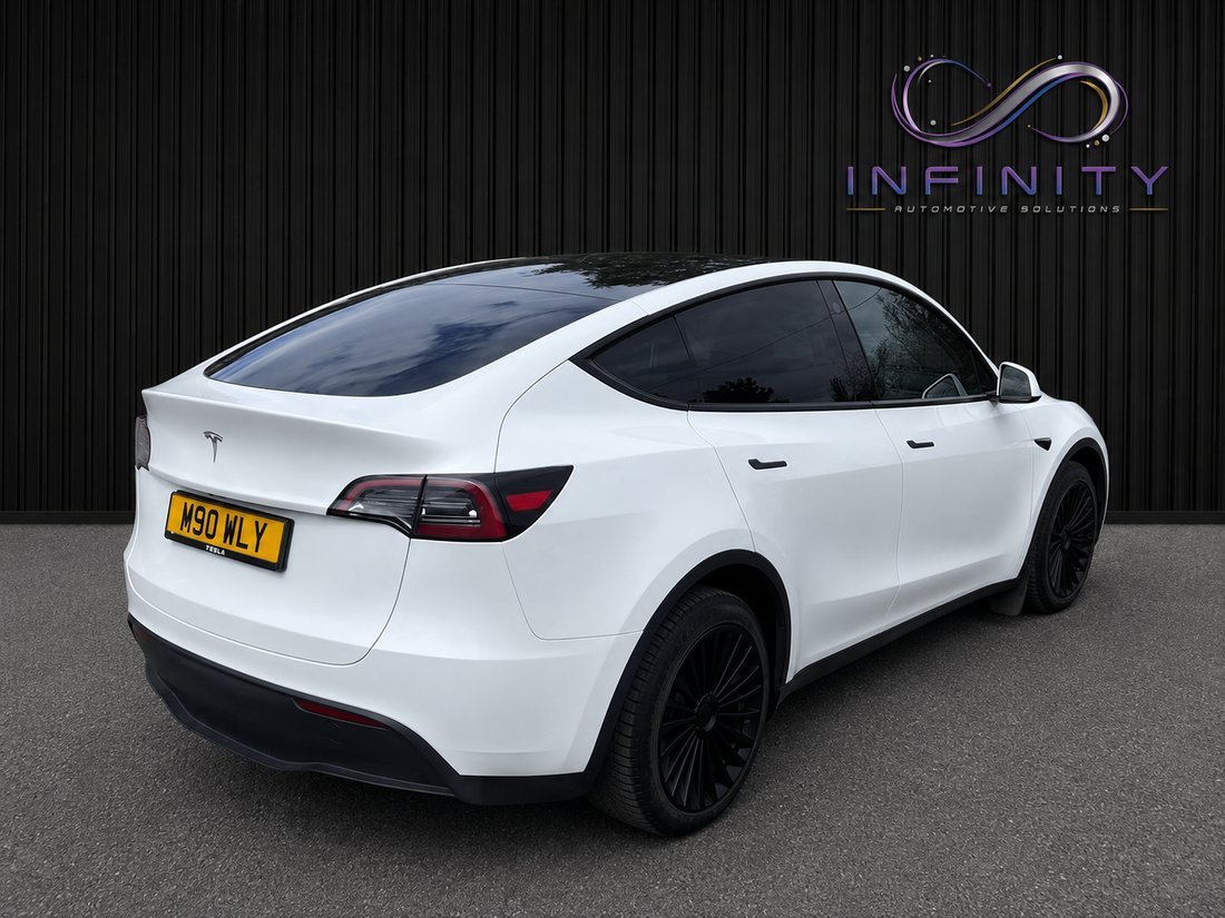Suv in Portsmouth, United Kingdom 5 - 18641708