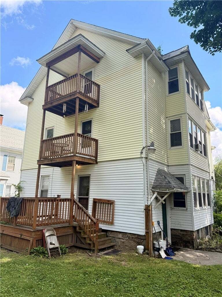 Woonsocket, Rhode Island, United States 2 - 18641723