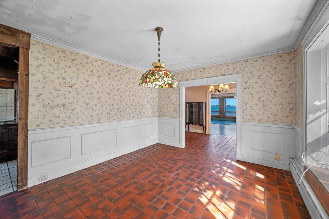 House in Revere, Massachusetts, United States 4 - 18641523