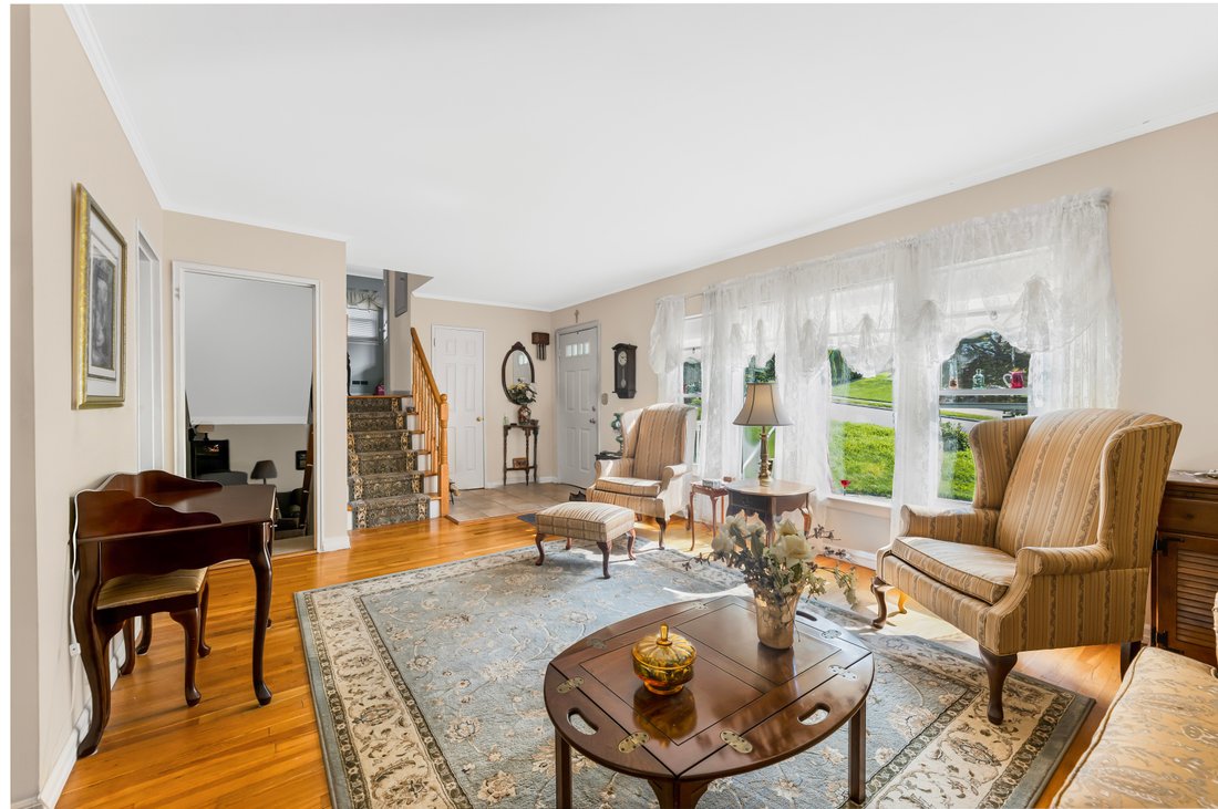 House in Yonkers, New York, United States 5 - 18641516