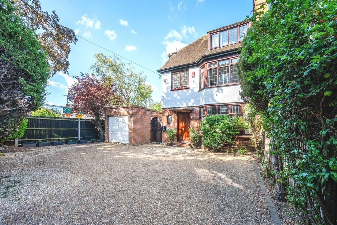 Casa en Epsom and Ewell, Inglaterra 1 - 18641774