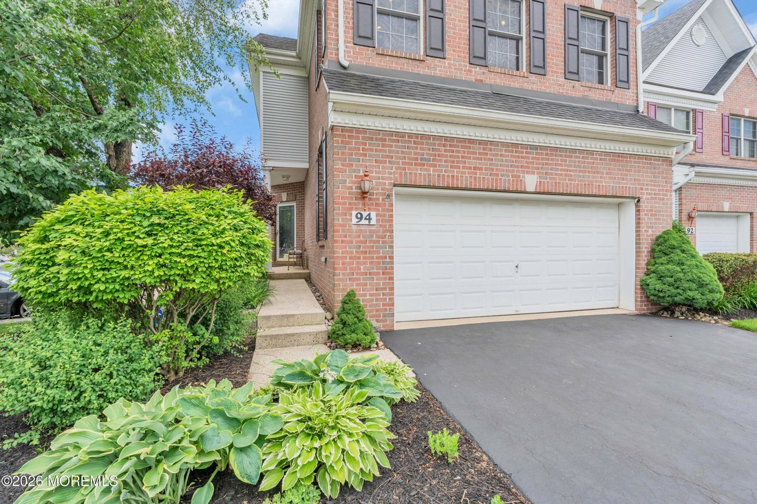 Condo in Manalapan Township, New Jersey, United States 3 - 18641687