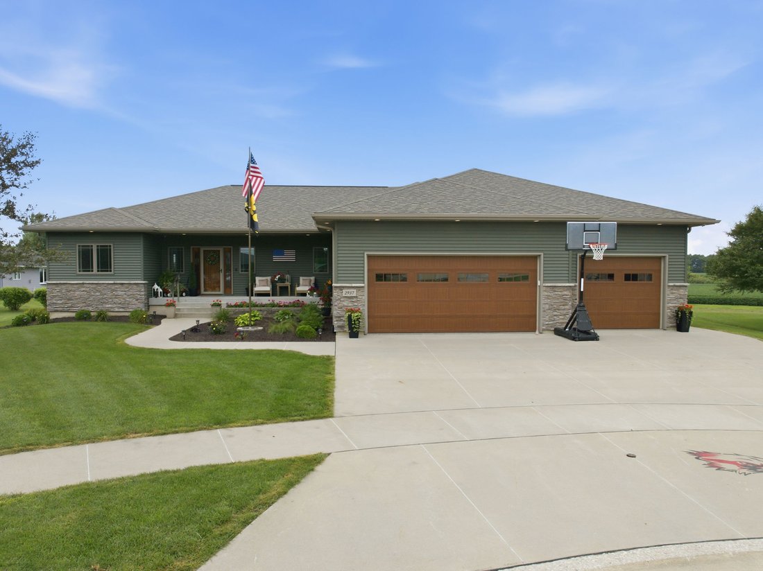 House in Mason City, Iowa, United States 1 - 18641547