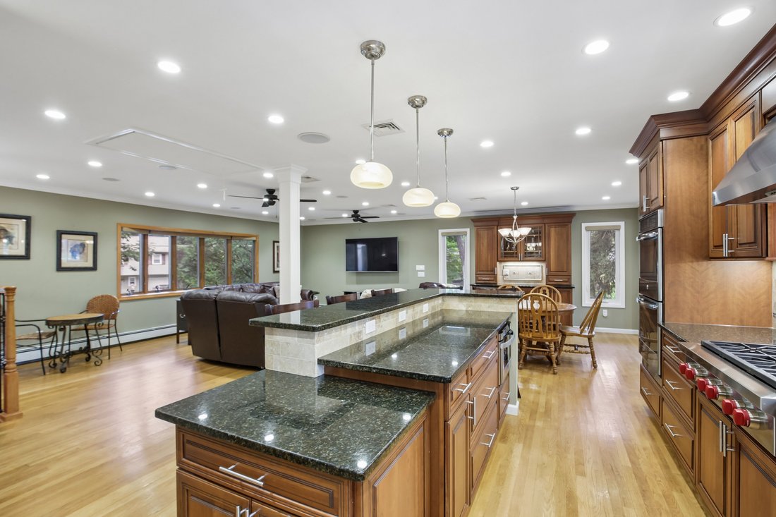 House in Mahwah, New Jersey, United States 4 - 18641442