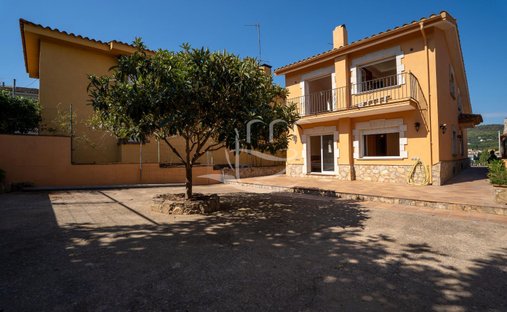 Casa a Mont-ras, Catalogna, Spagna 1