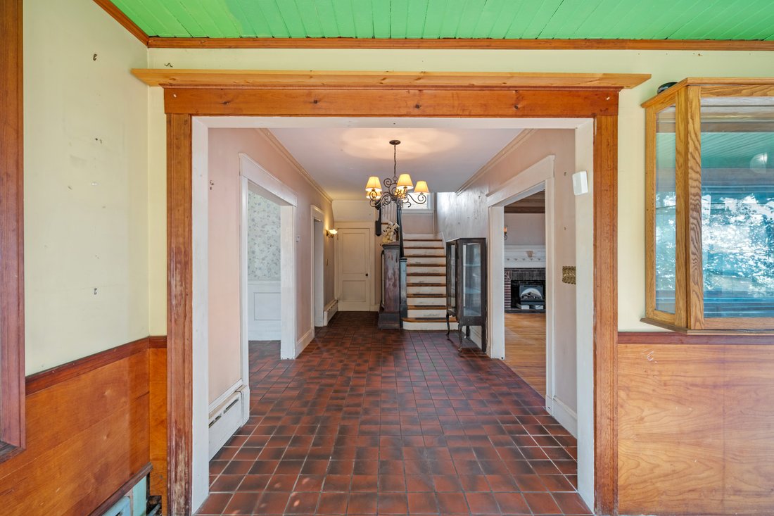 House in Revere, Massachusetts, United States 2 - 18641523