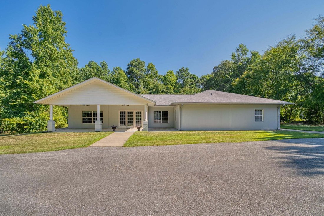 House in Gladewater, Texas, United States 1 - 18641606