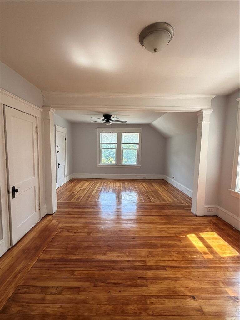 Woonsocket, Rhode Island, United States 5 - 18641723