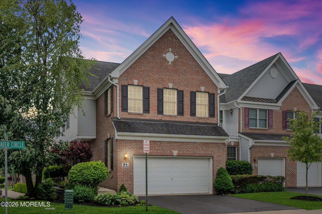 Condo in Manalapan Township, New Jersey, United States 1 - 18641687
