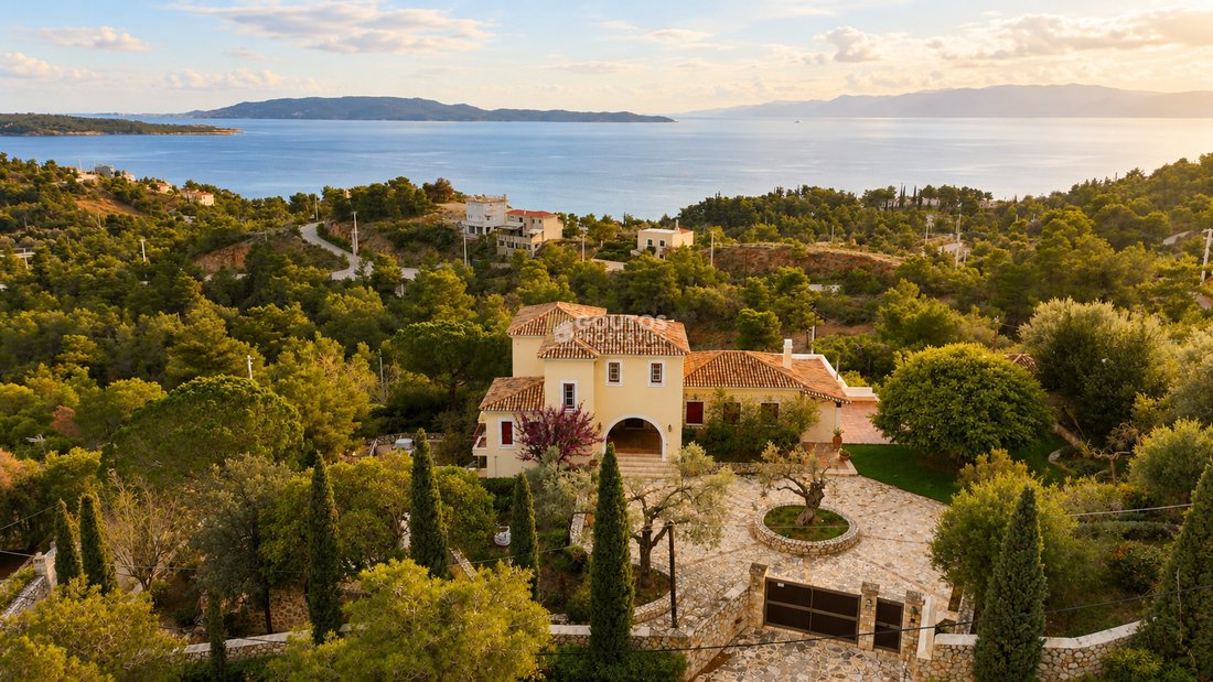 Villa in Koinotita Kranidiou, Kranidi, Greece 2 - 16782347