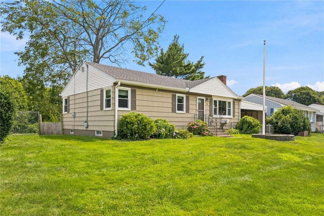 House in Middletown, Rhode Island, United States 2 - 18641729