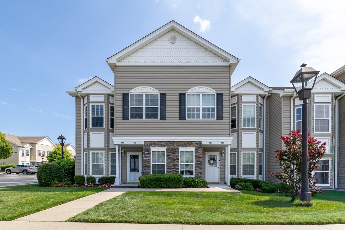 Condo in East Meadow, New York, United States 1 - 18641491