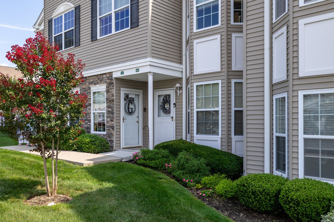 Condo in East Meadow, New York, United States 3 - 18641491