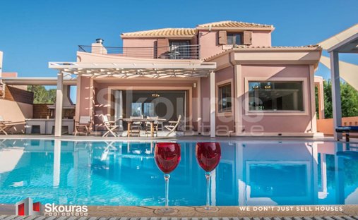 Villa in Lefkada Commune, Peloponnese, Western Greece and the Ionian, Griechenland 1