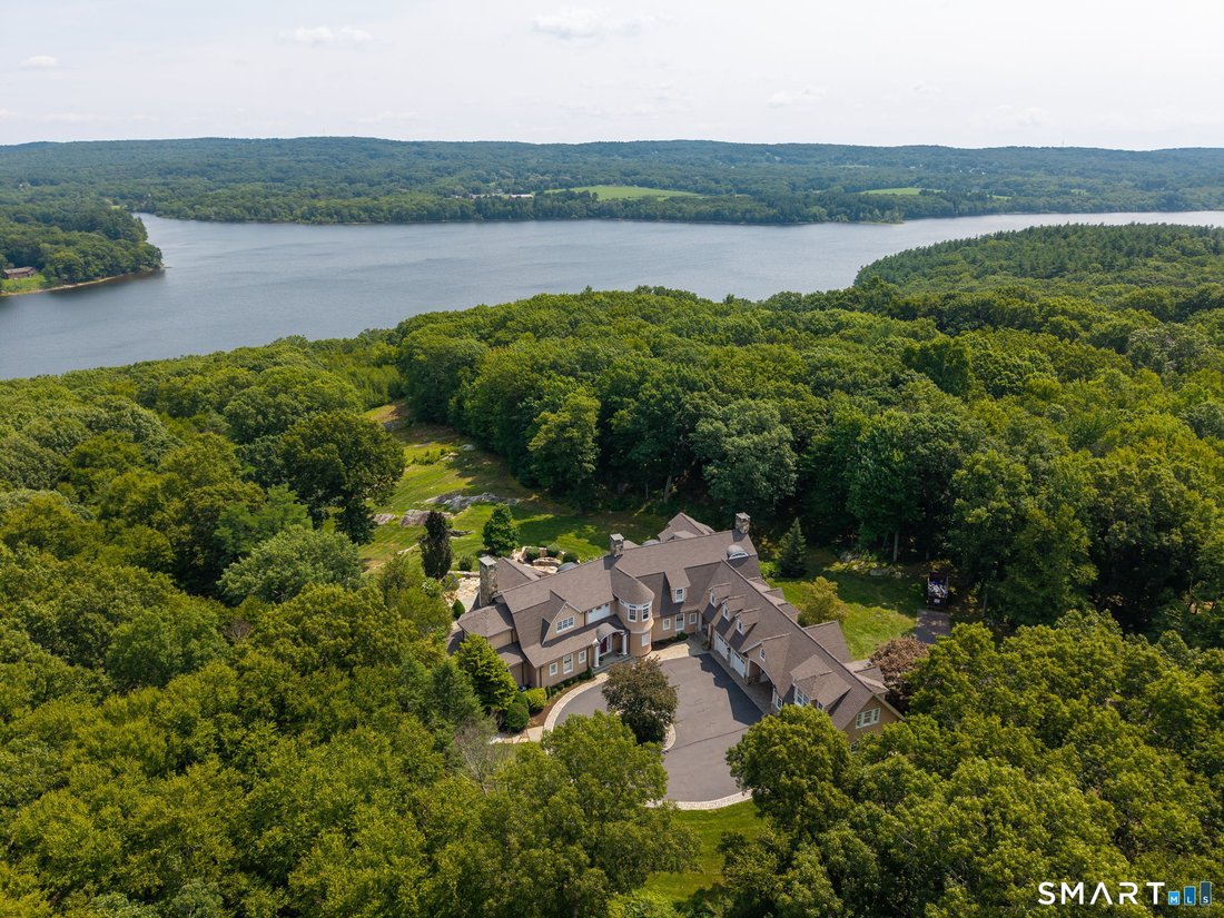 House in Ellington, Connecticut, United States 1 - 18641654
