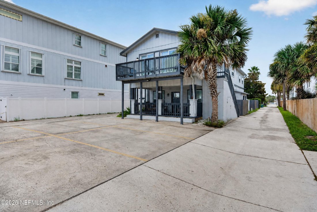 Jacksonville Beach, Florida, United States 4 - 18641659