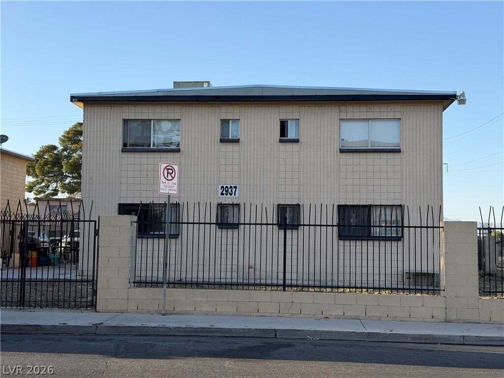 House in Las Vegas, Nevada, United States 1 - 17888560