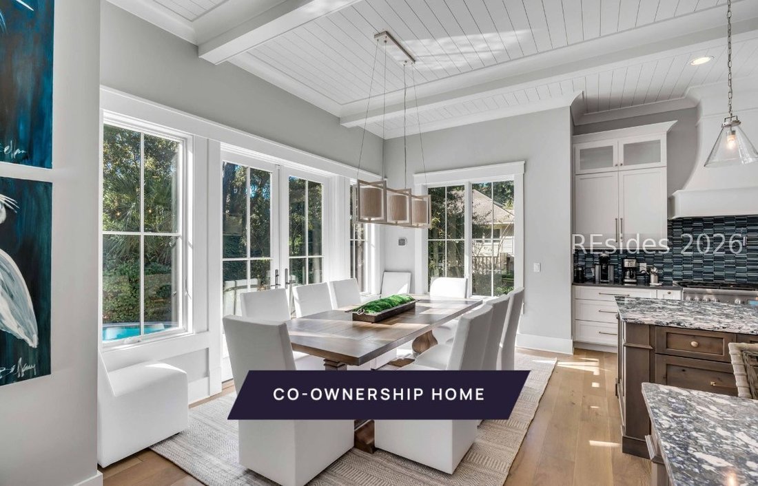 Co Op in Hilton Head Island, South Carolina, United States 4 - 18641618