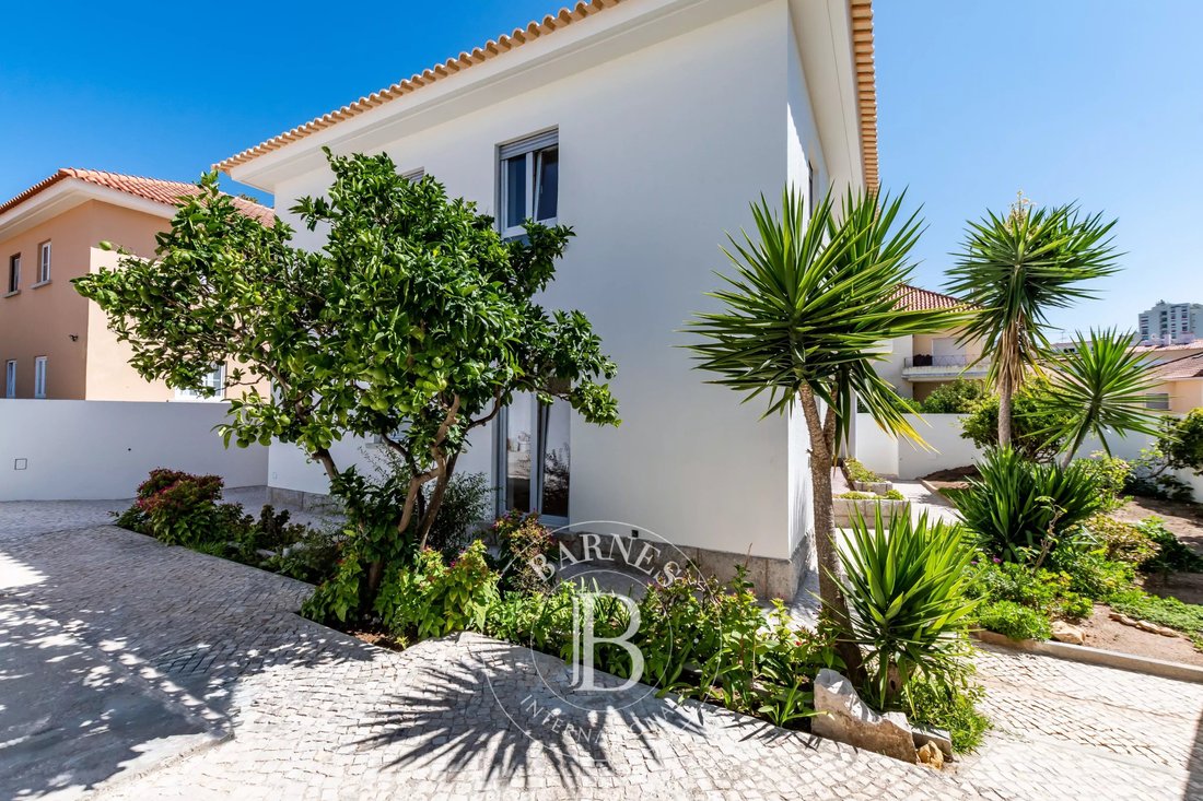 Villa in Parede, Lisbon, Portugal 1 - 18642001
