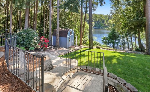 House in Lake Tapps, Washington, United States 1