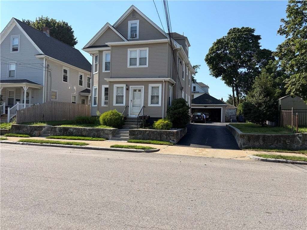 Cranston, Rhode Island, United States 1 - 18641717