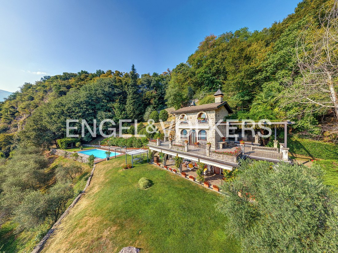 Villa in Varenna, Lombardy, Italy 4 - 18641409