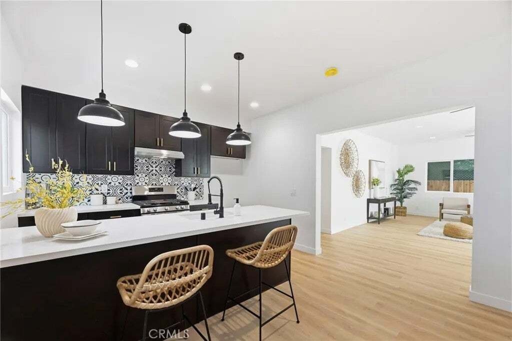 Condo in Los Angeles, California, United States 3 - 18229718