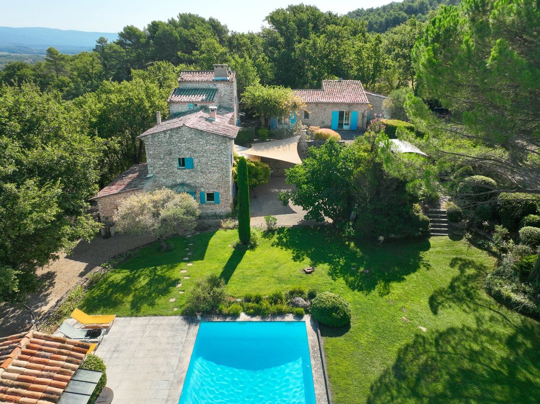 House in Gordes, Provence-Alpes-Côte d'Azur, France 1 - 18647297
