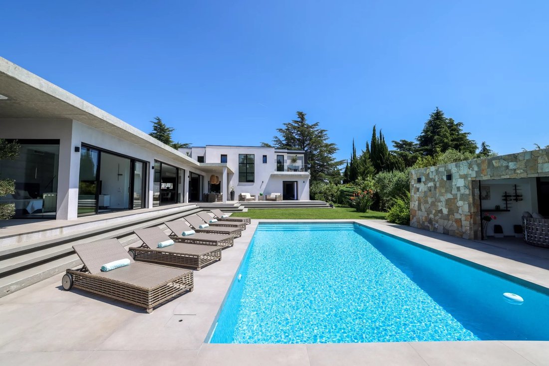 Villa in Vallée Verte-Issarts-Vignasses, Biot, France 1 - 16725398