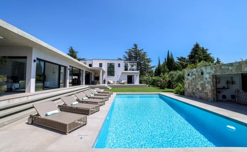 Villa in Vallée Verte-Issarts-Vignasses, Biot, France 1
